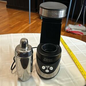 Waring Professional Martini Maker, includes stainless steel shaker